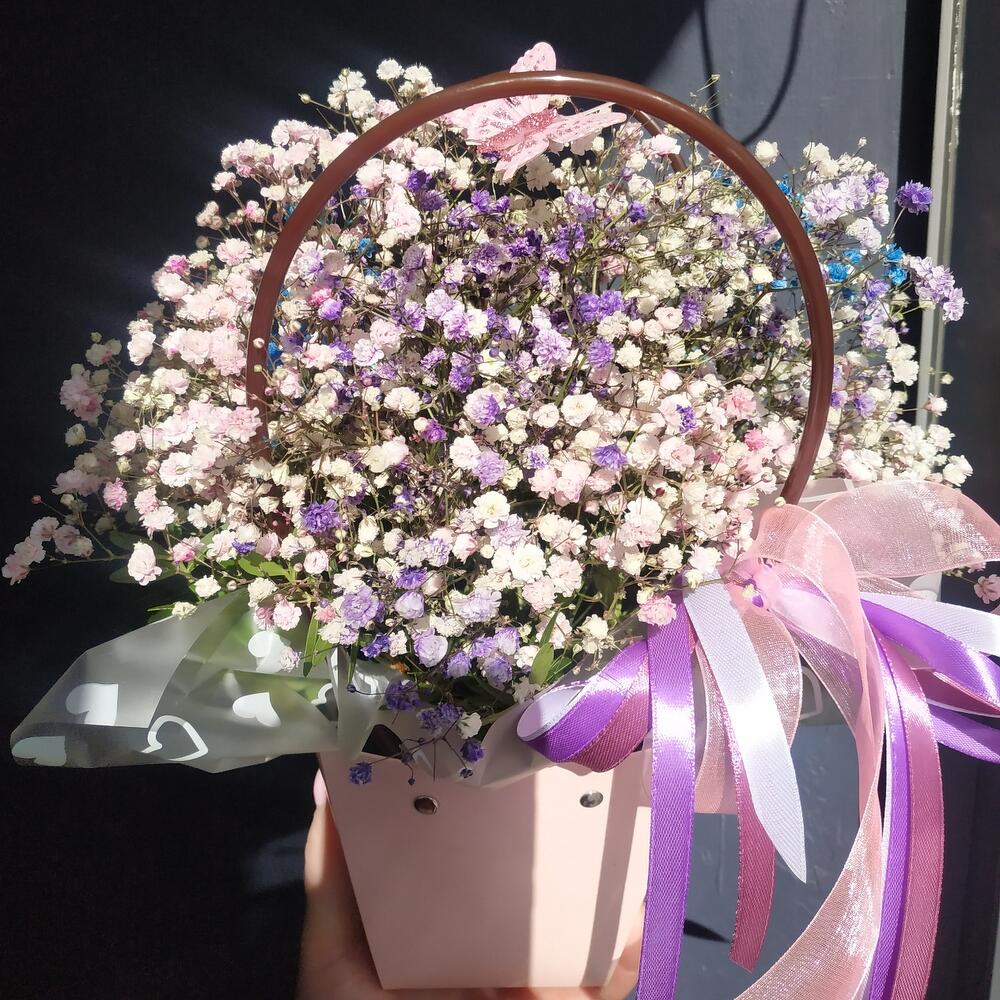 Сумочка с радужной гипсафилой Сумочка с радужной гипсафилой